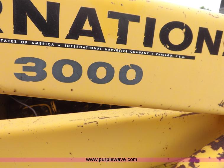 image for item H1878 International 2504 backhoe