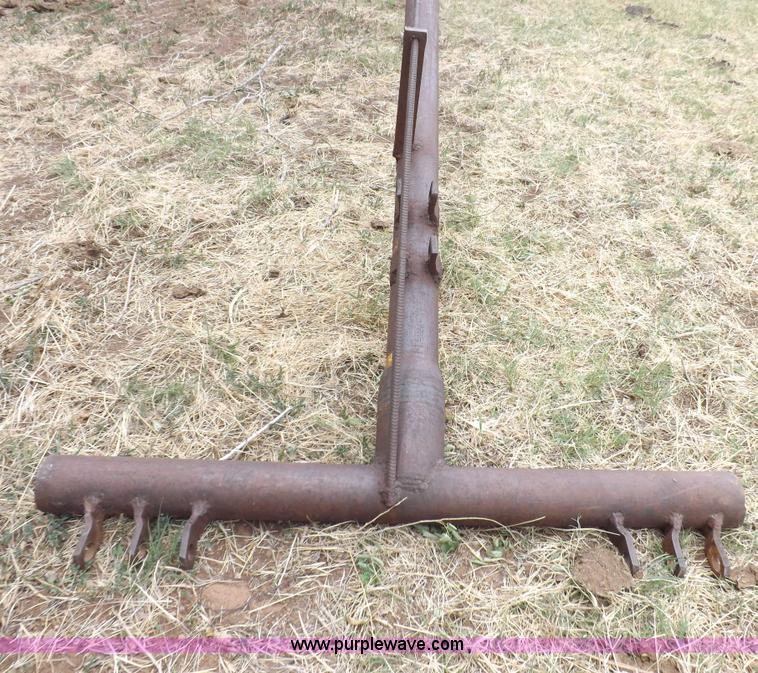 image for item H1880 Three point gin pole lift