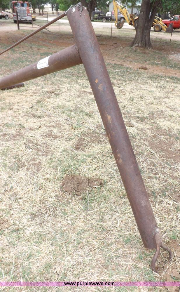 image for item H1880 Three point gin pole lift