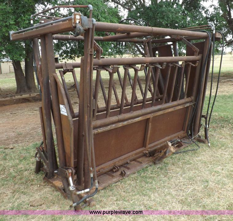 image for item H1881 Shop built squeeze chute