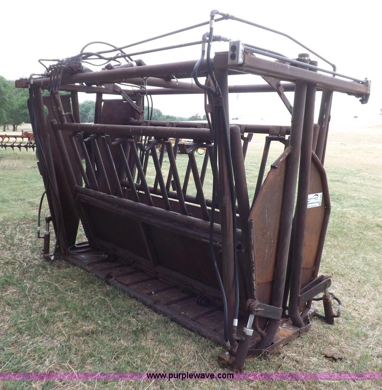 image for item H1881 Shop built squeeze chute