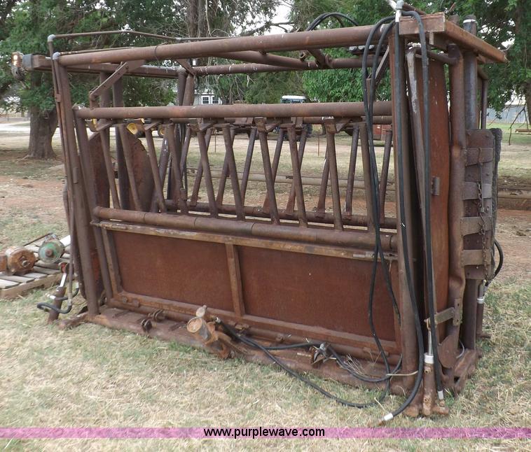 image for item H1881 Shop built squeeze chute