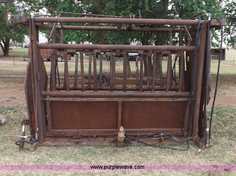 image for item H1881 Shop built squeeze chute