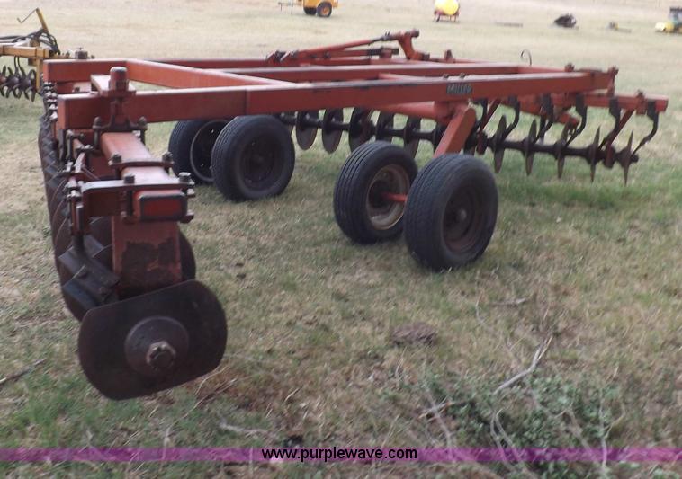 image for item H1882 Miller 12' tandem disk