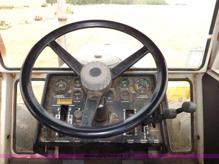 image for item H1891 1979 Case 2470 tractor