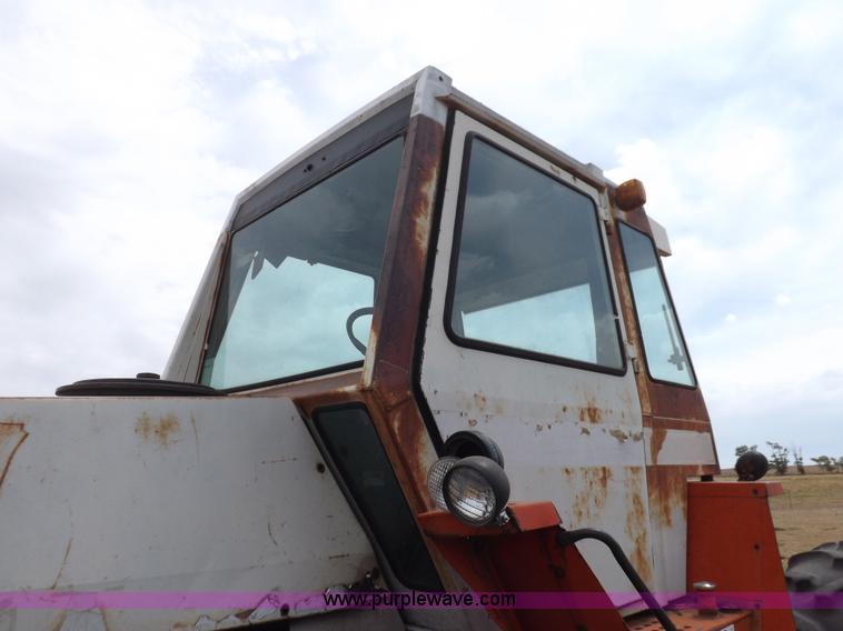 image for item H1891 1979 Case 2470 tractor