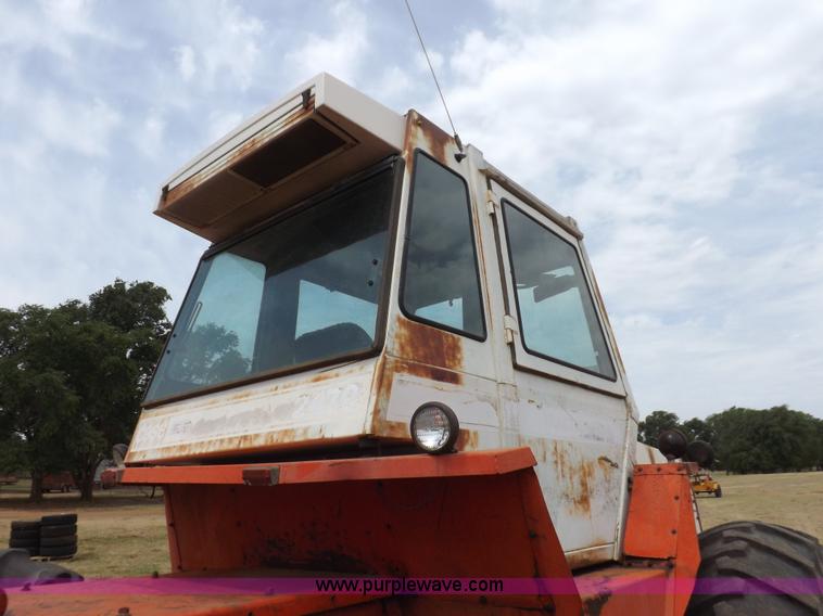 image for item H1891 1979 Case 2470 tractor
