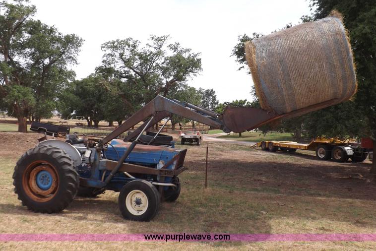 image for item H1892 1970 Ford C1023C tractor