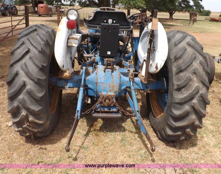 image for item H1892 1970 Ford C1023C tractor