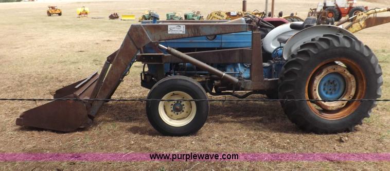 image for item H1892 1970 Ford C1023C tractor