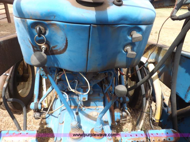 image for item H1892 1970 Ford C1023C tractor