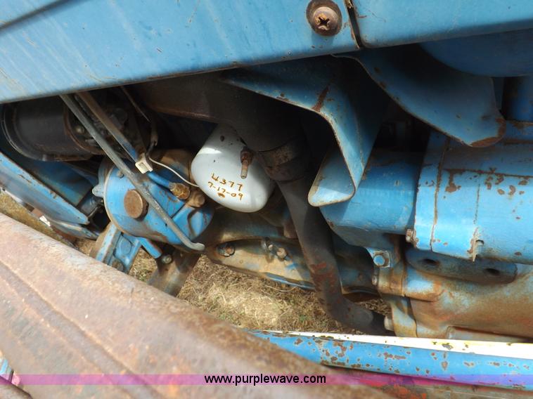 image for item H1892 1970 Ford C1023C tractor