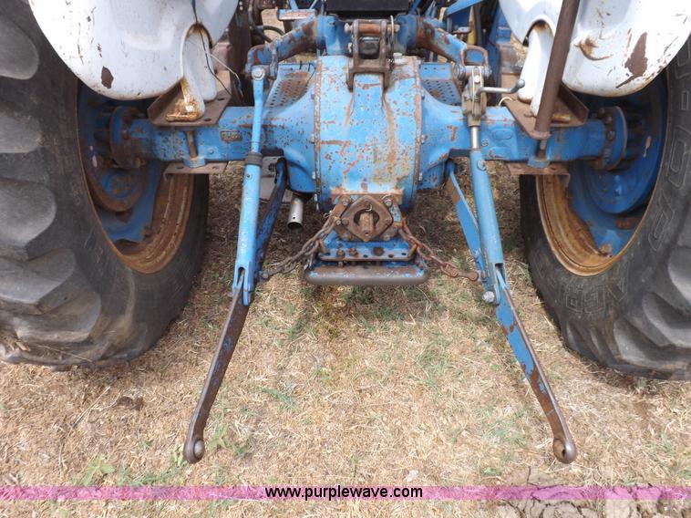 image for item H1892 1970 Ford C1023C tractor