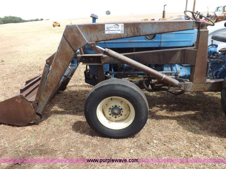 image for item H1892 1970 Ford C1023C tractor