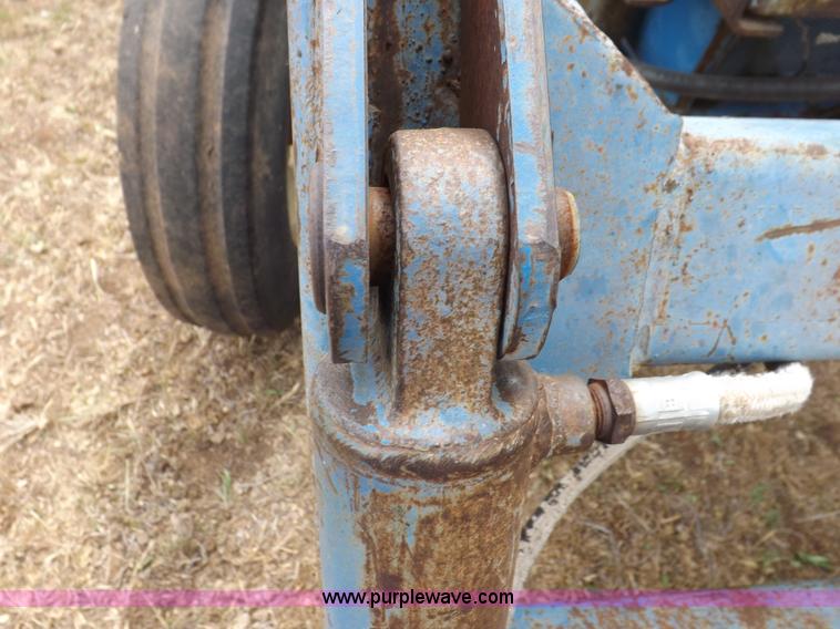 image for item H1892 1970 Ford C1023C tractor