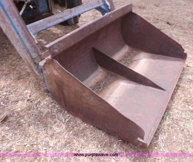 image for item H1892 1970 Ford C1023C tractor