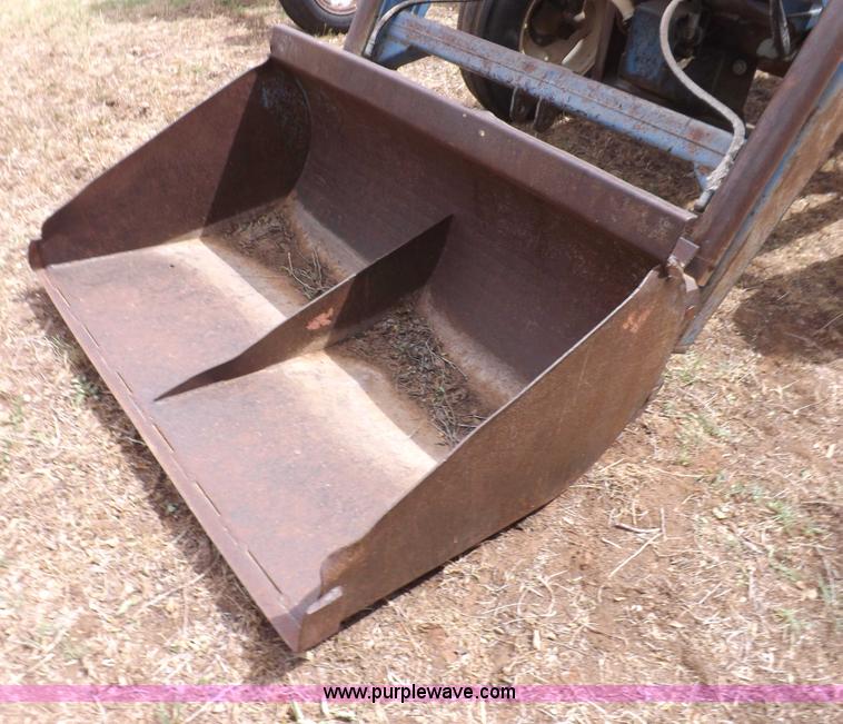 image for item H1892 1970 Ford C1023C tractor