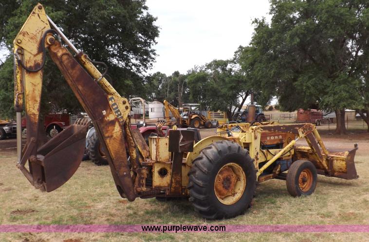 image for item H1893 1969 Ford C5011F backhoe