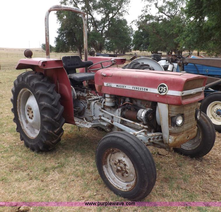image for item H1894 Massey-Ferguson 135 tractor