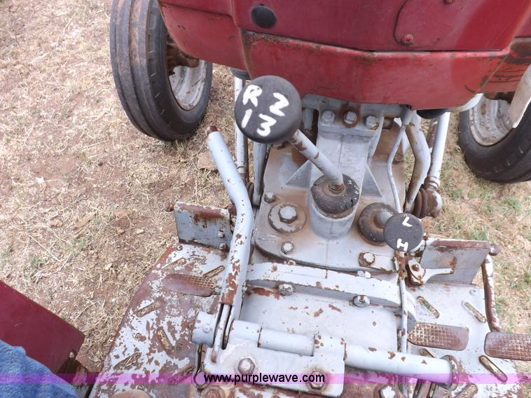 image for item H1894 Massey-Ferguson 135 tractor
