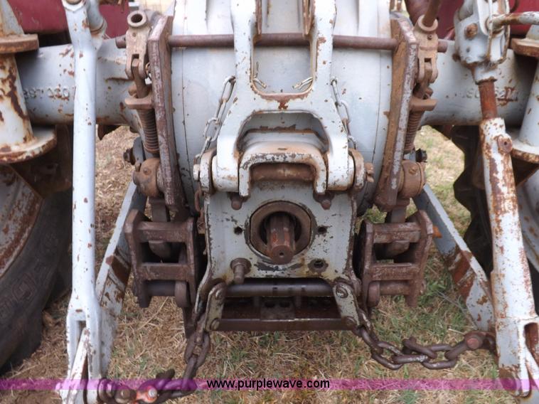 image for item H1894 Massey-Ferguson 135 tractor