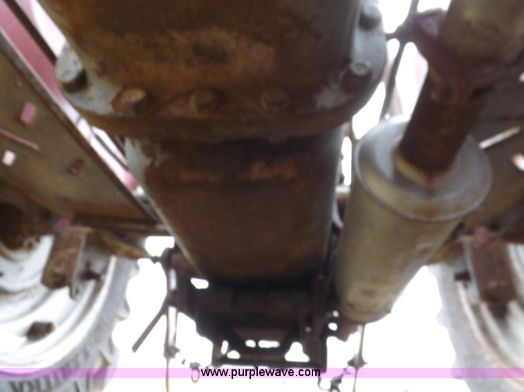 image for item H1894 Massey-Ferguson 135 tractor