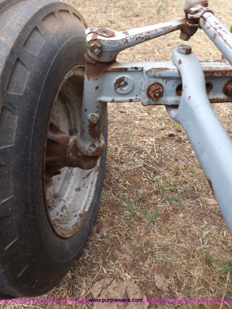 image for item H1894 Massey-Ferguson 135 tractor