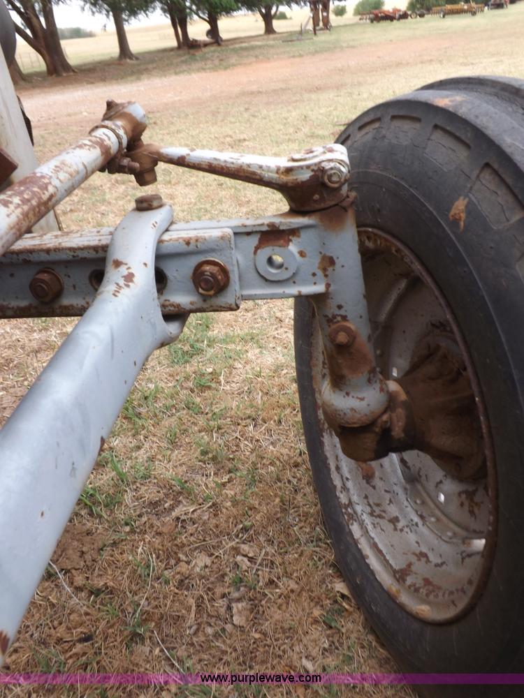 image for item H1894 Massey-Ferguson 135 tractor