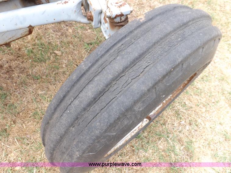 image for item H1894 Massey-Ferguson 135 tractor