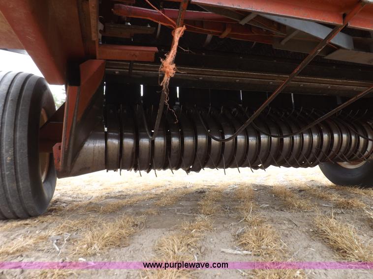 image for item H1901 1991 Hesston 565A round baler