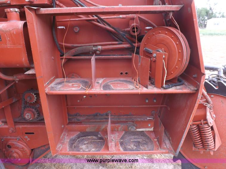 image for item H1901 1991 Hesston 565A round baler