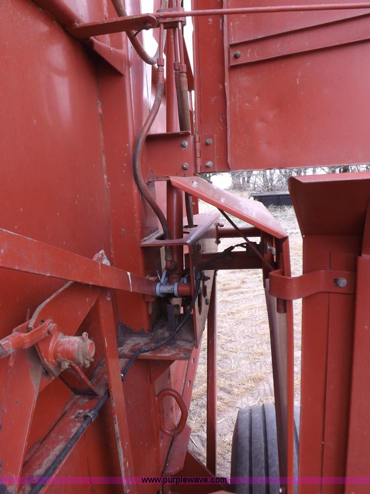 image for item H1901 1991 Hesston 565A round baler