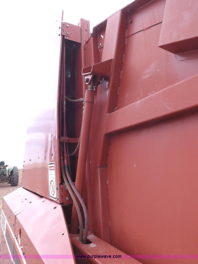 image for item H1901 1991 Hesston 565A round baler
