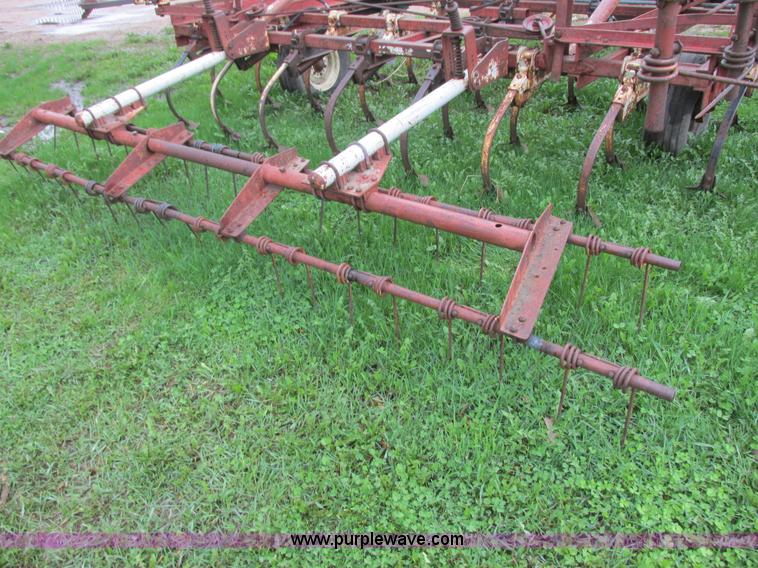 image for item I2622 International 45 Vibrashank field cultivator