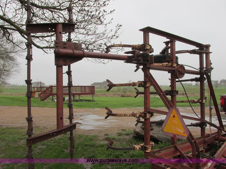 image for item I2622 International 45 Vibrashank field cultivator