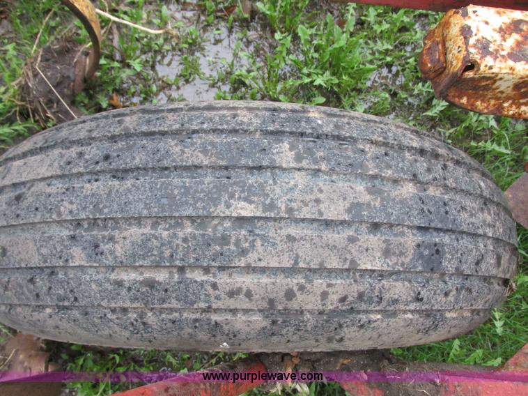 image for item I2622 International 45 Vibrashank field cultivator