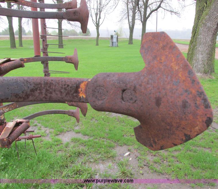 image for item I2622 International 45 Vibrashank field cultivator