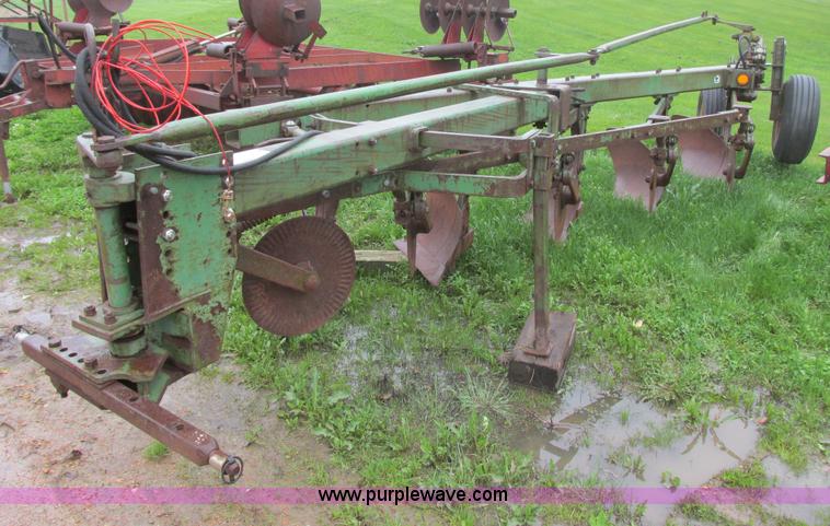 image for item I2624 John Deere 450 five bottom plow