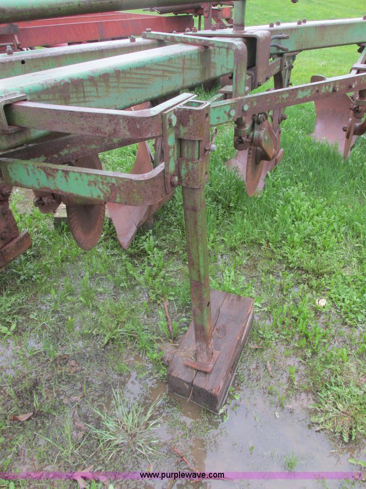 image for item I2624 John Deere 450 five bottom plow