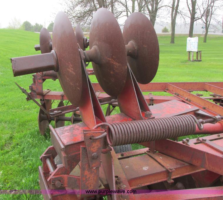 image for item I2625 International 480 tandem folding disk