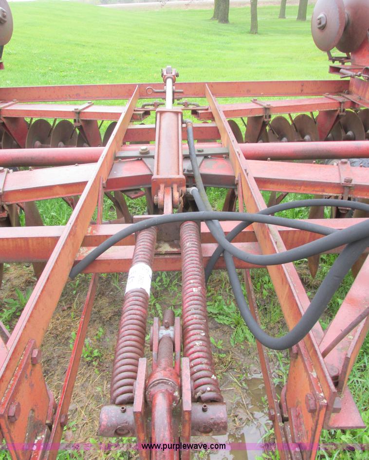 image for item I2625 International 480 tandem folding disk