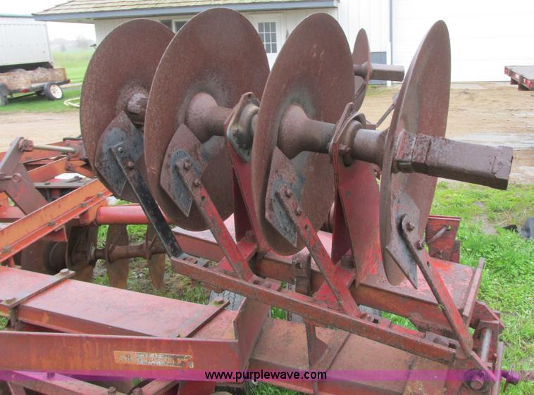 image for item I2625 International 480 tandem folding disk