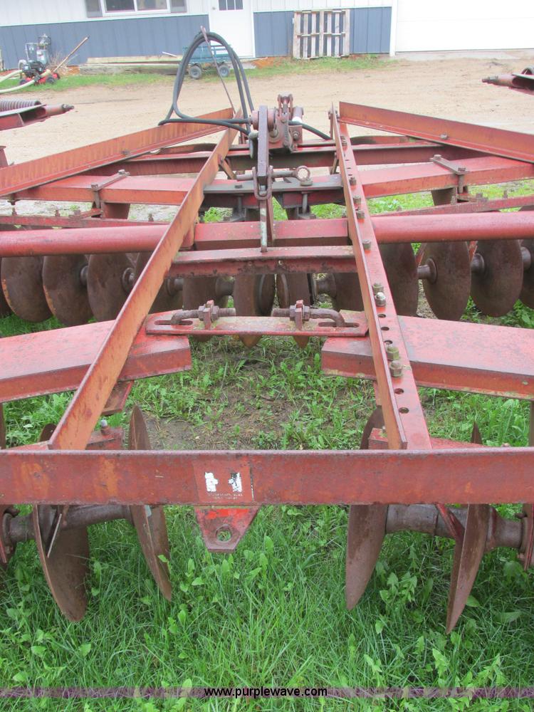 image for item I2625 International 480 tandem folding disk