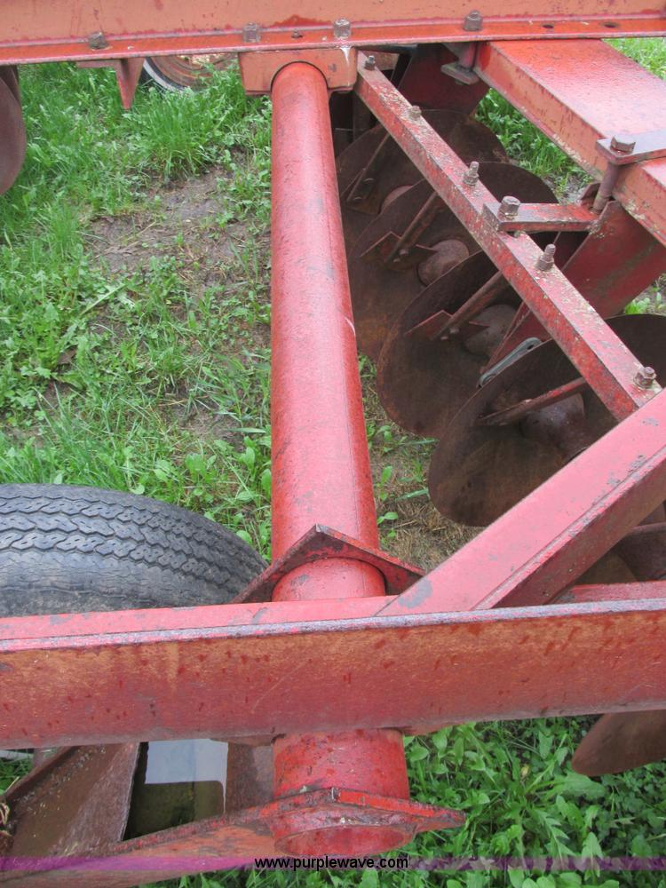 image for item I2625 International 480 tandem folding disk