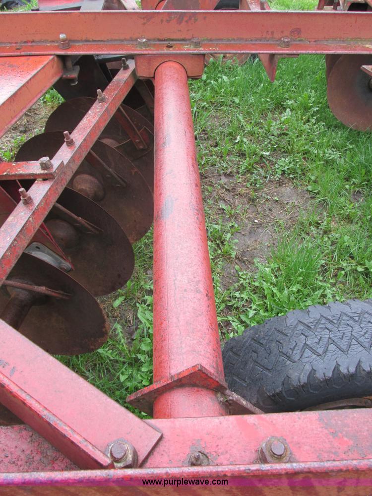 image for item I2625 International 480 tandem folding disk