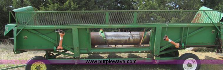 image for item I7018 John Deere 853A eight row corn head