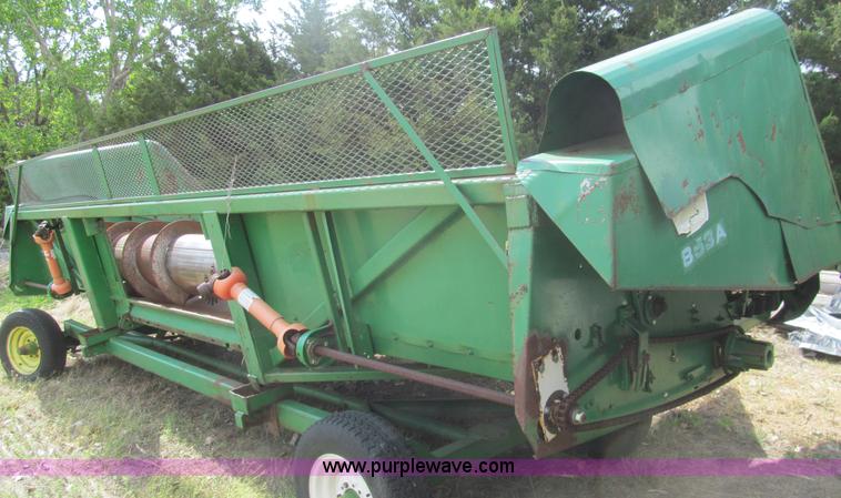 image for item I7018 John Deere 853A eight row corn head