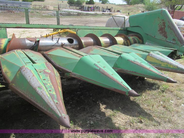 image for item I7018 John Deere 853A eight row corn head