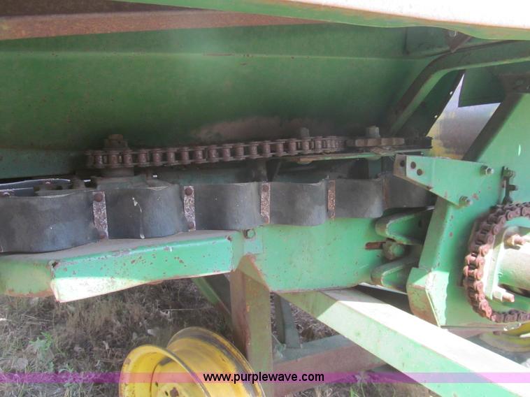image for item I7018 John Deere 853A eight row corn head
