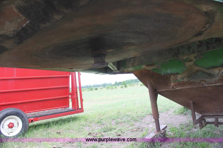 image for item I7409 1961 Utility 19' single hopper trailer